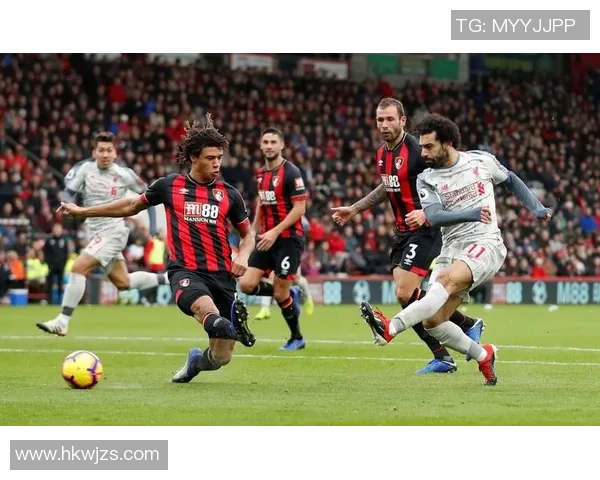 英格兰足球明星比尔兹利的传奇生涯与辉煌成就回顾