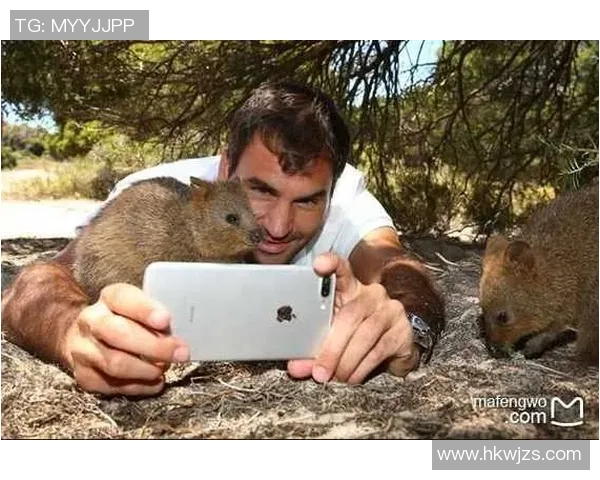 足球明星与海洋奇遇记抱鱼视频素材分享尽享精彩瞬间